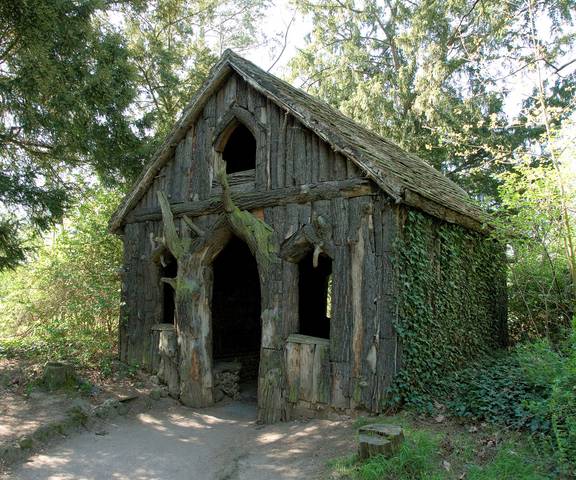 Borkenhaus Fräßdorf Borkenhaus vor Beginn der Restaurierungsarbeiten